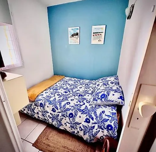 Petit Cocon Pres De La Grande