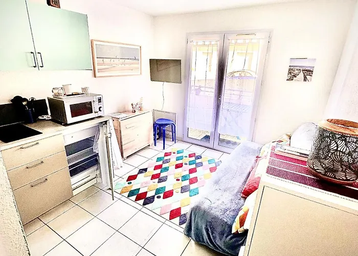 Petit Cocon Pres De La Grande